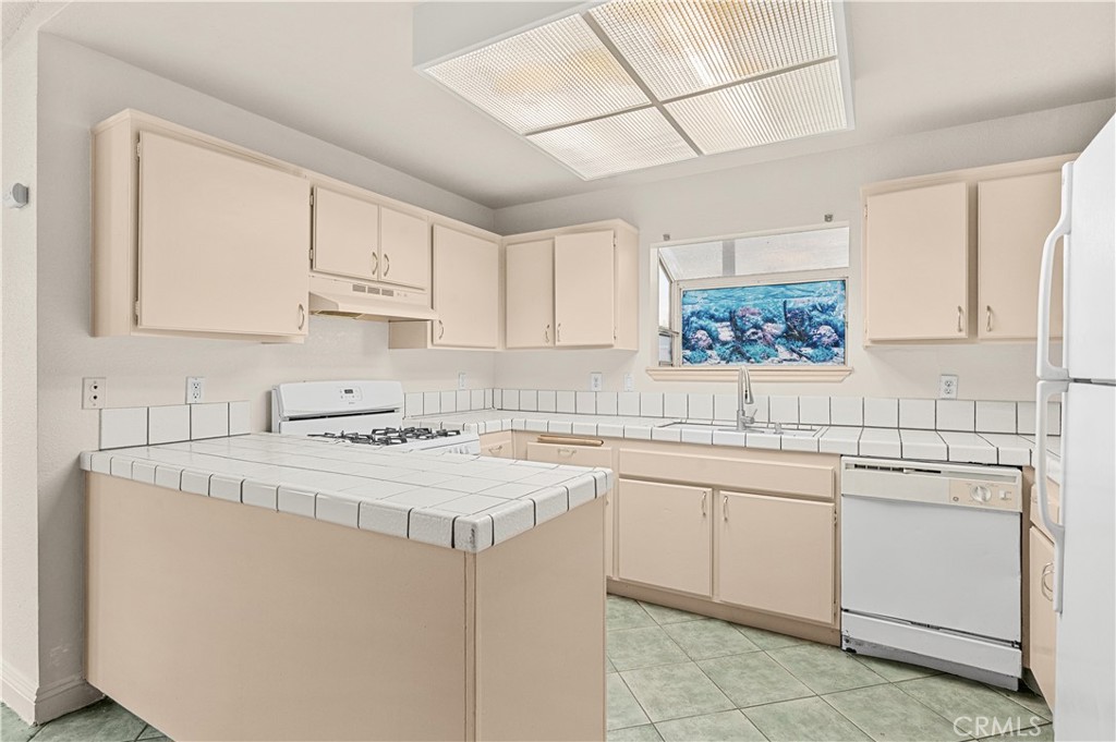 2101 Forry Property Photo 8