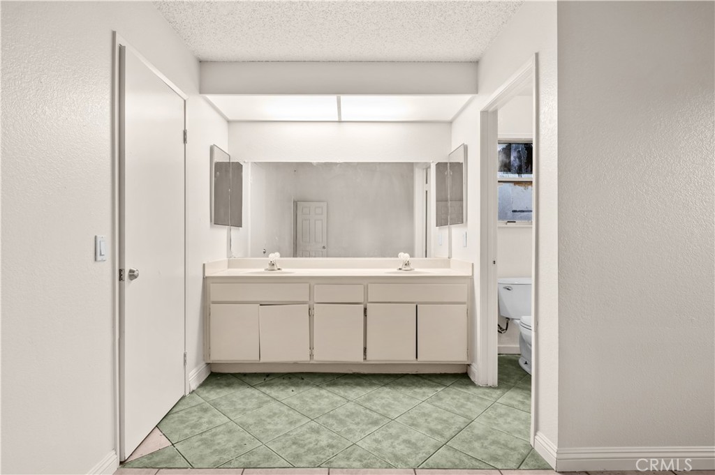 2101 Forry Property Photo 17