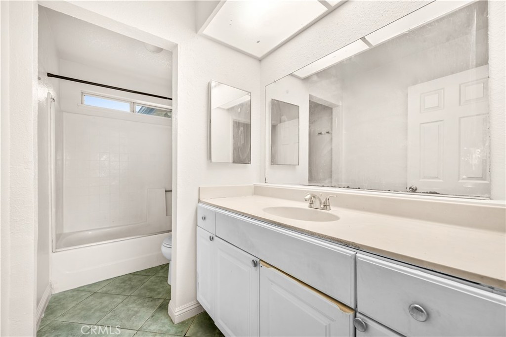 2101 Forry Property Photo 24
