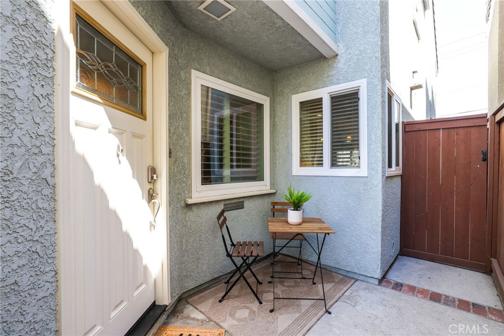126 8th Property Photo 4