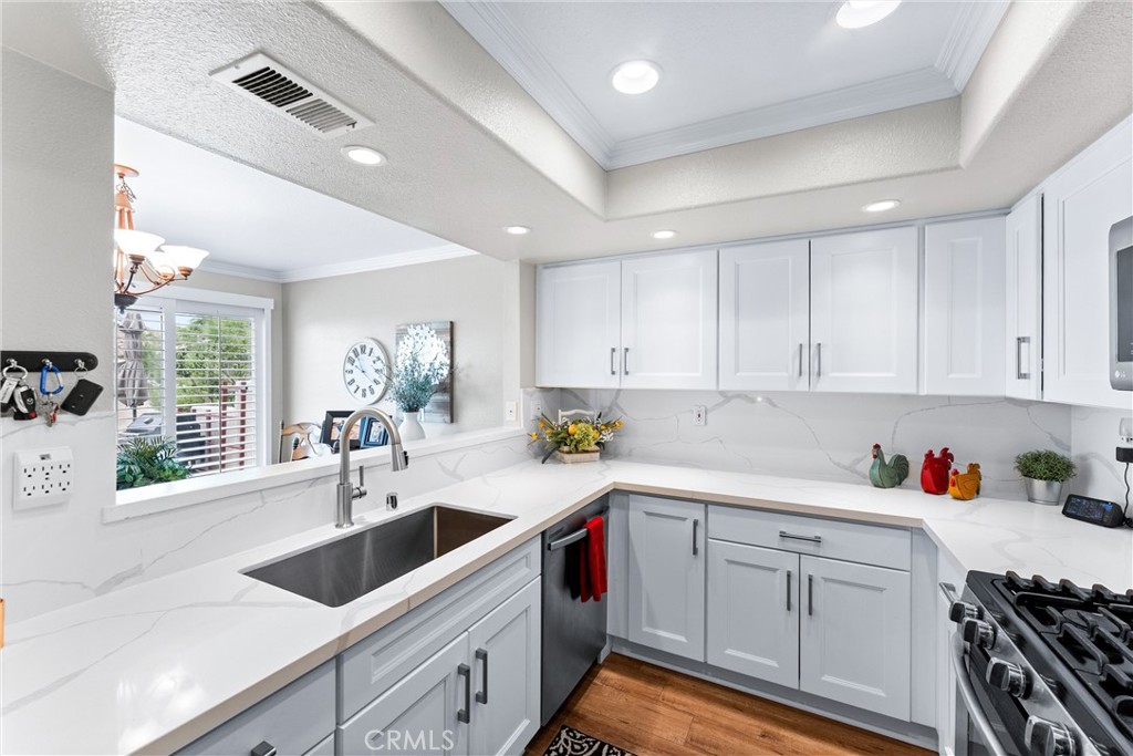 1037 S Daybreak Court Property Photo 16