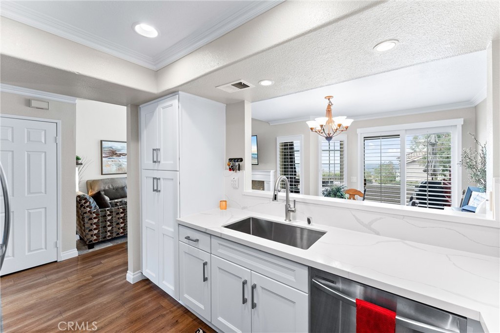 1037 S Daybreak Court Property Photo 17