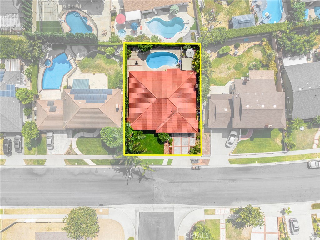 1348 Orleans Drive Property Photo 4