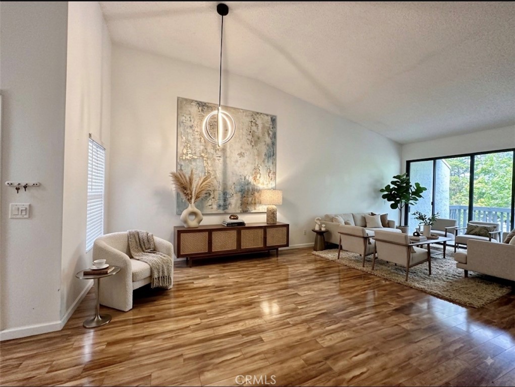 2542 W Macarthur Property Photo 1