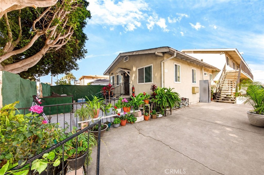 1527 Torrance Property Photo 1