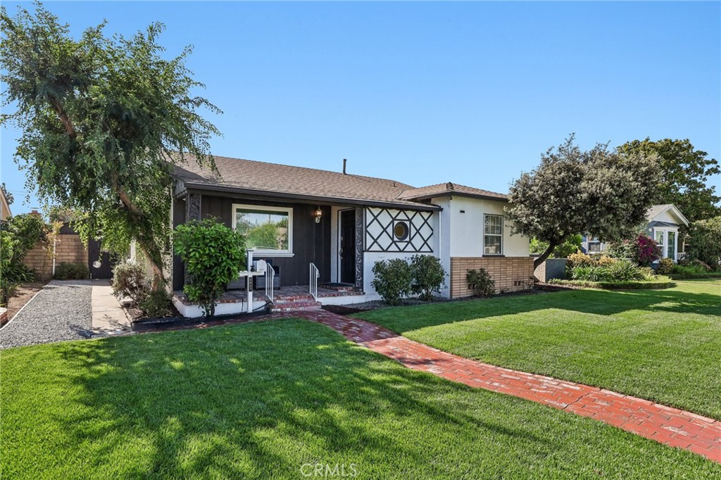 3927 Gaviota Property Photo 1