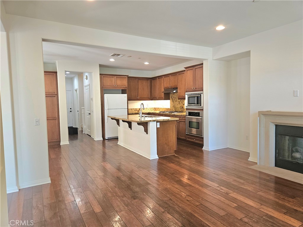 72 Scarlet Bloom Property Photo 4