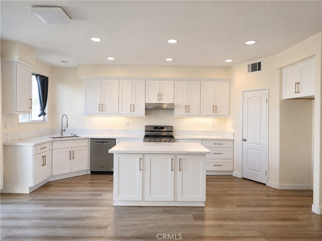 12273 Donald Reed Property Photo 8