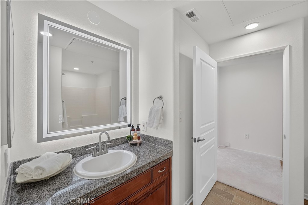 3422 Watermarke Property Photo 31