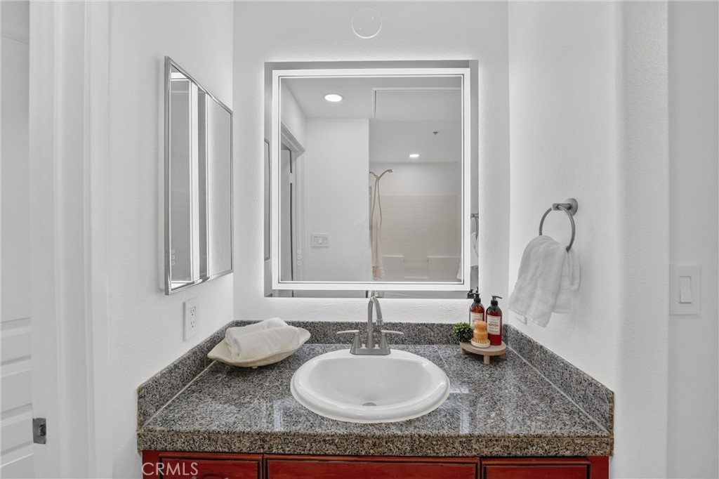 3422 Watermarke Property Photo 32
