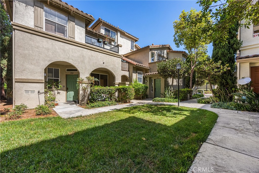 1906 Crescent Oak Property Photo 18