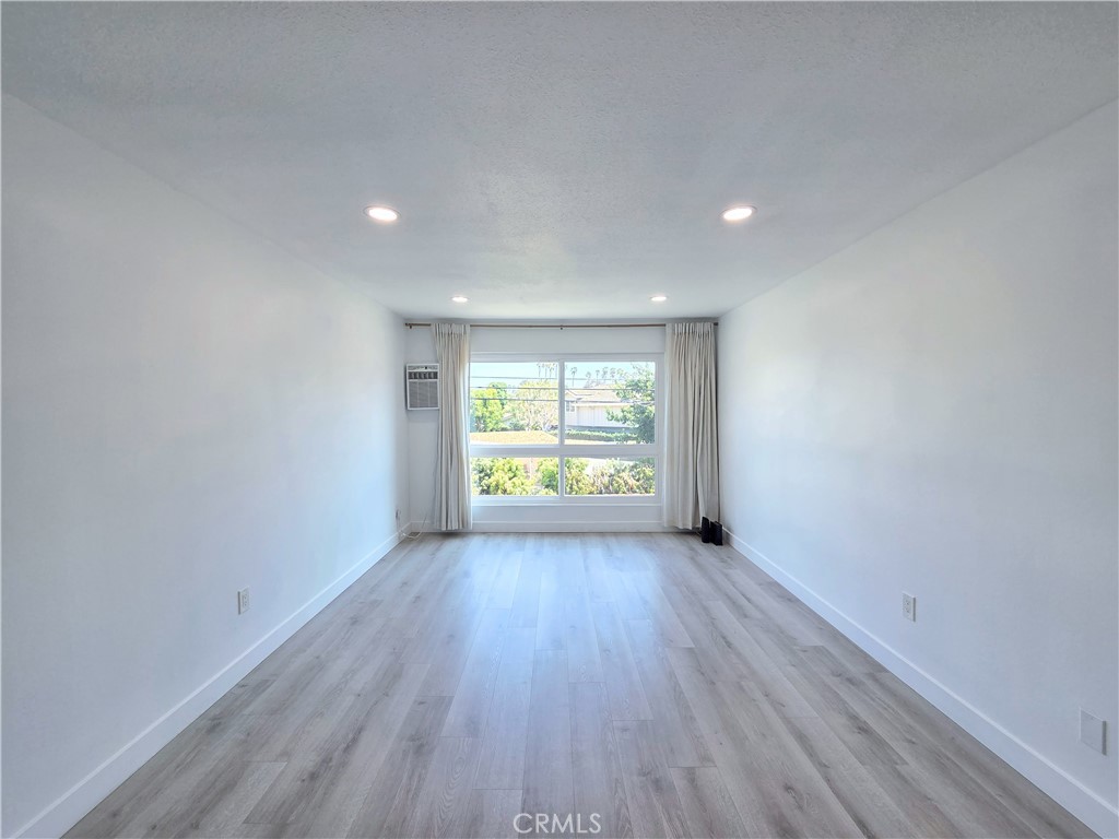 5585 E Pacific Coast Highway 240 Property Photo 4