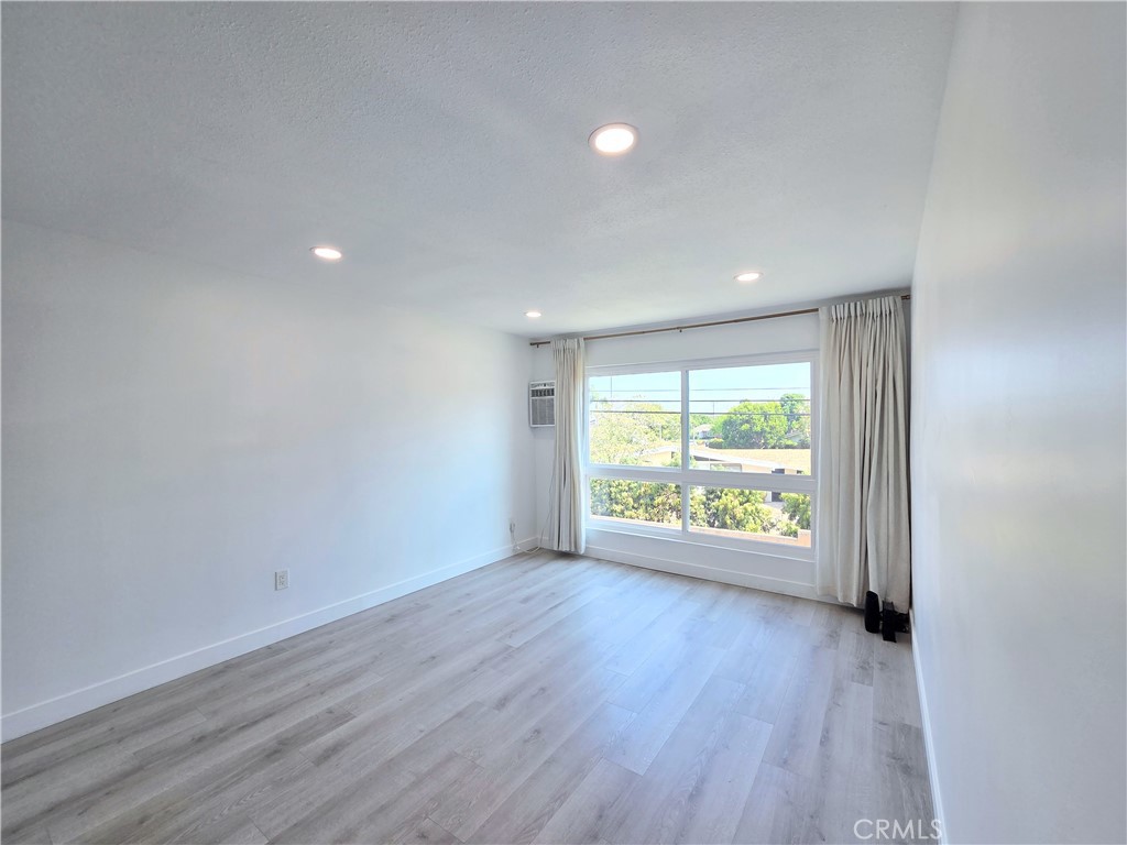 5585 E Pacific Coast Highway 240 Property Photo 6