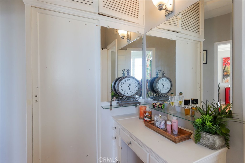 800 E Ocean 1203 Property Photo 10