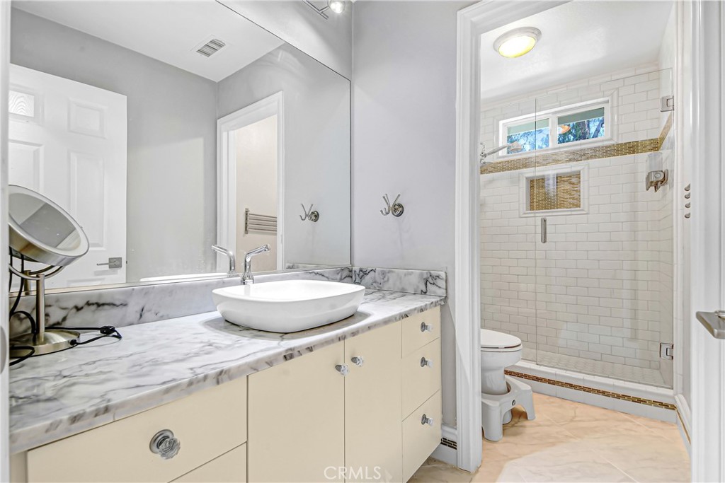 1530 Crestar Court Property Photo 4
