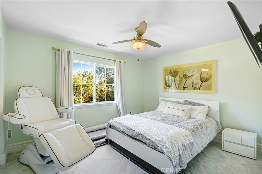 1530 Crestar Court Property Photo 6