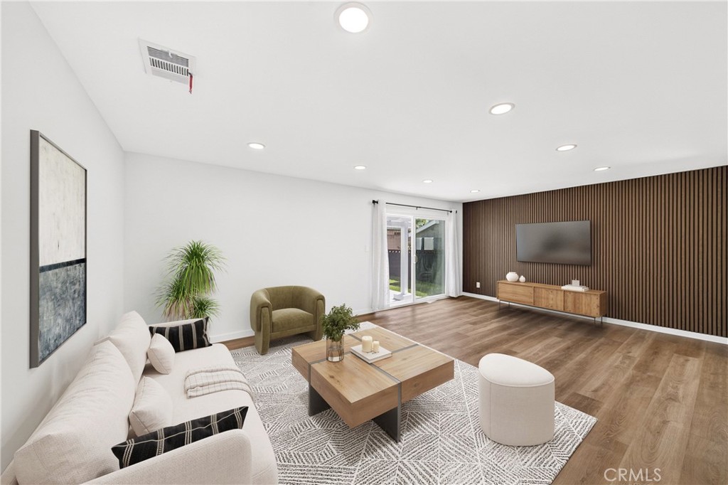 14356 Coolbank Property Photo 4