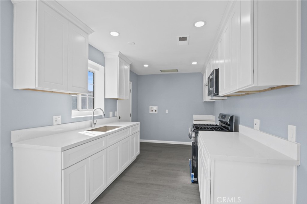 8408 Cleta Property Photo 6