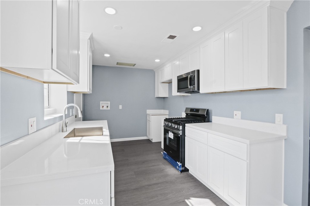 8408 Cleta Property Photo 7