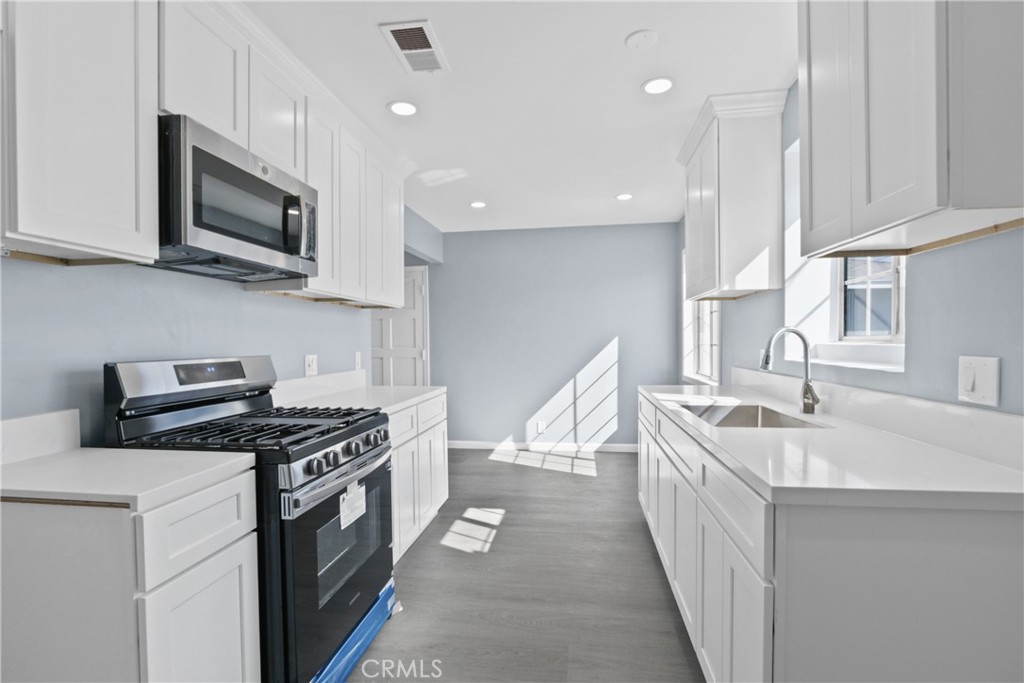 8408 Cleta Property Photo 8