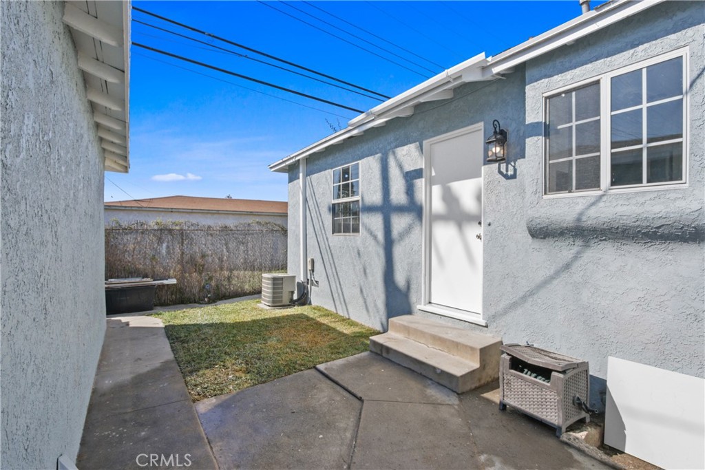 8408 Cleta Property Photo 16