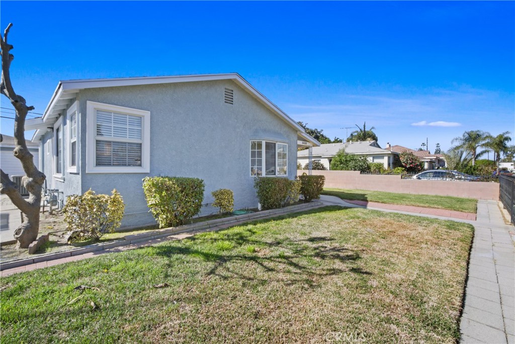 8408 Cleta Property Photo 18