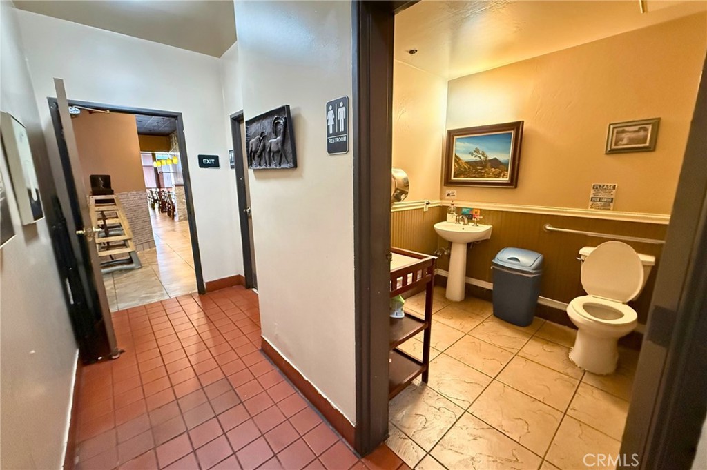 4110 N Harbor Blvd Property Photo 11