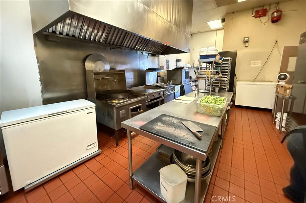 4110 N Harbor Blvd Property Photo 17