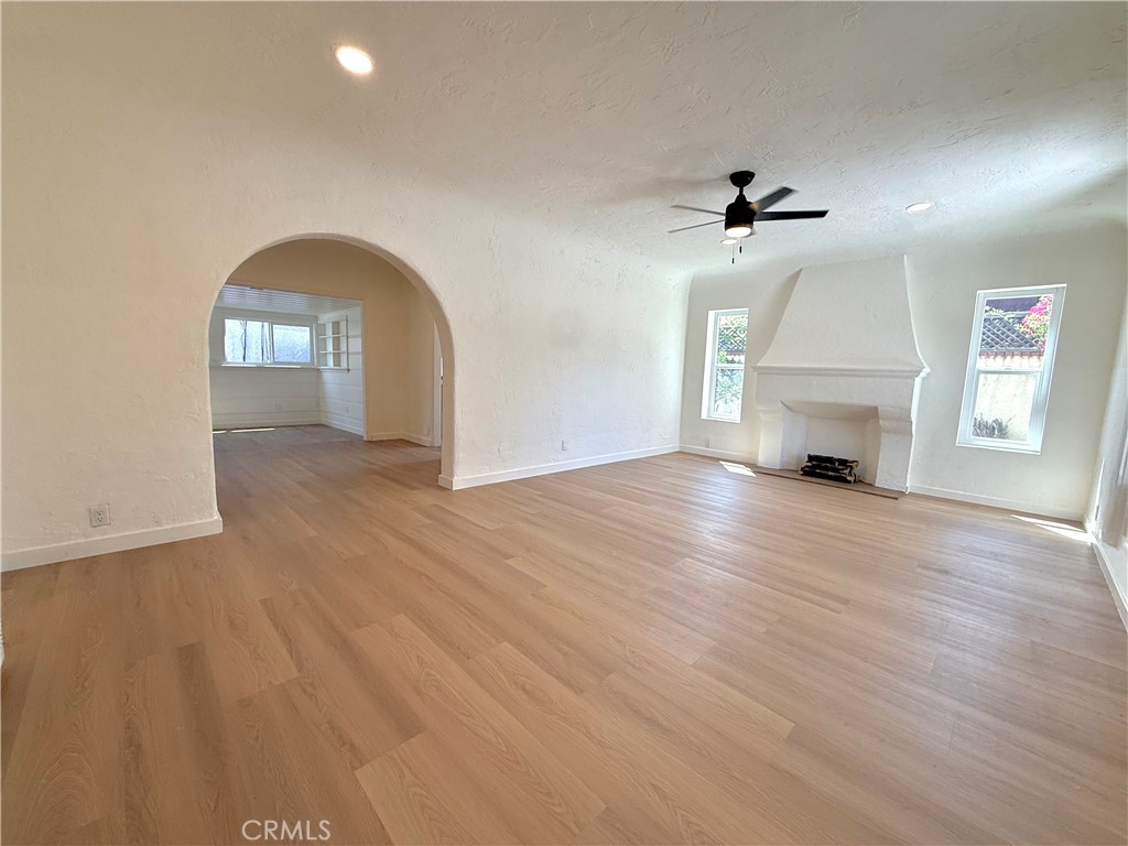 472 W Burnett Property Photo 3