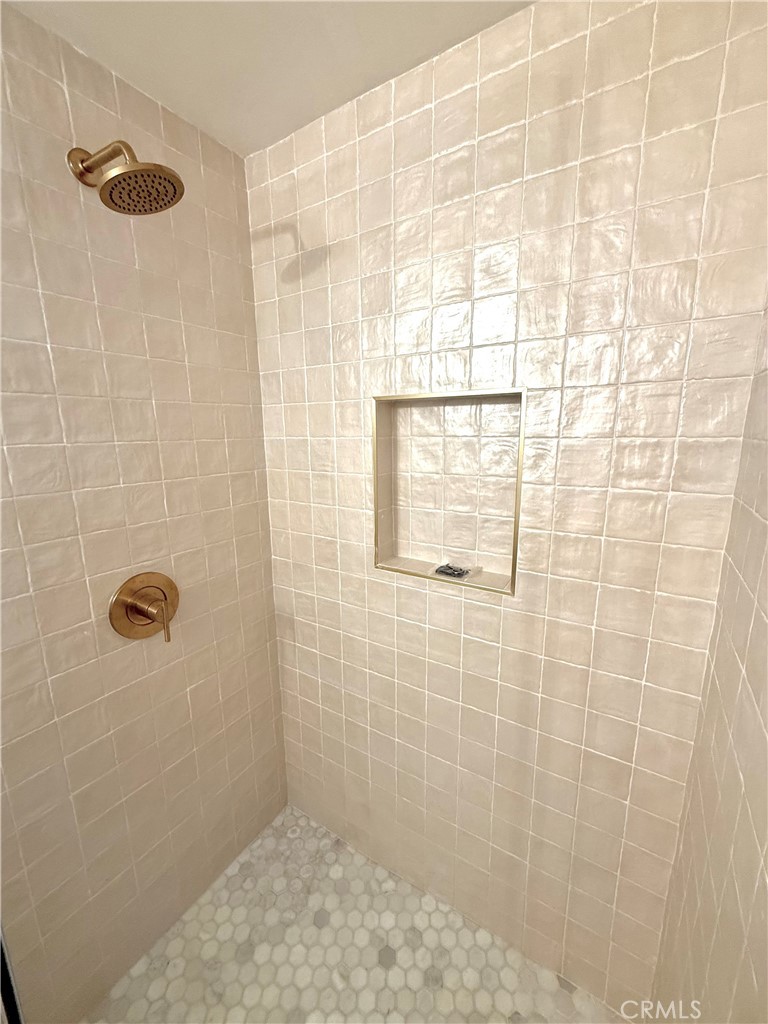 472 W Burnett Property Photo 21