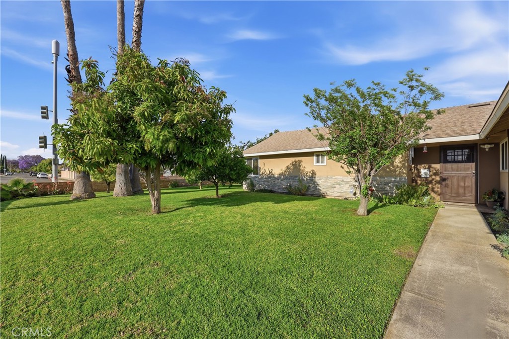 1946 W Broadway Property Photo 3