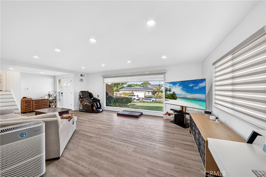 1701 Sunrise Property Photo 5
