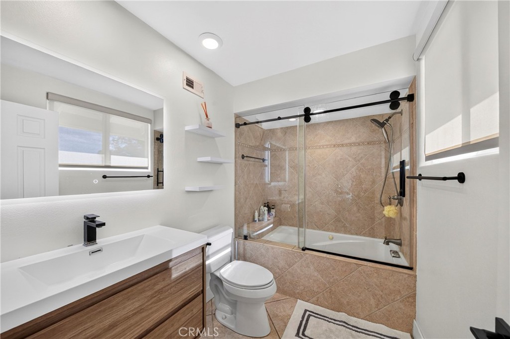 1701 Sunrise Property Photo 12