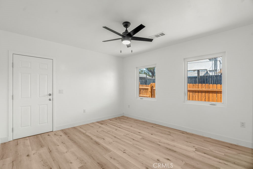 5419 S Rimpau Property Photo 25