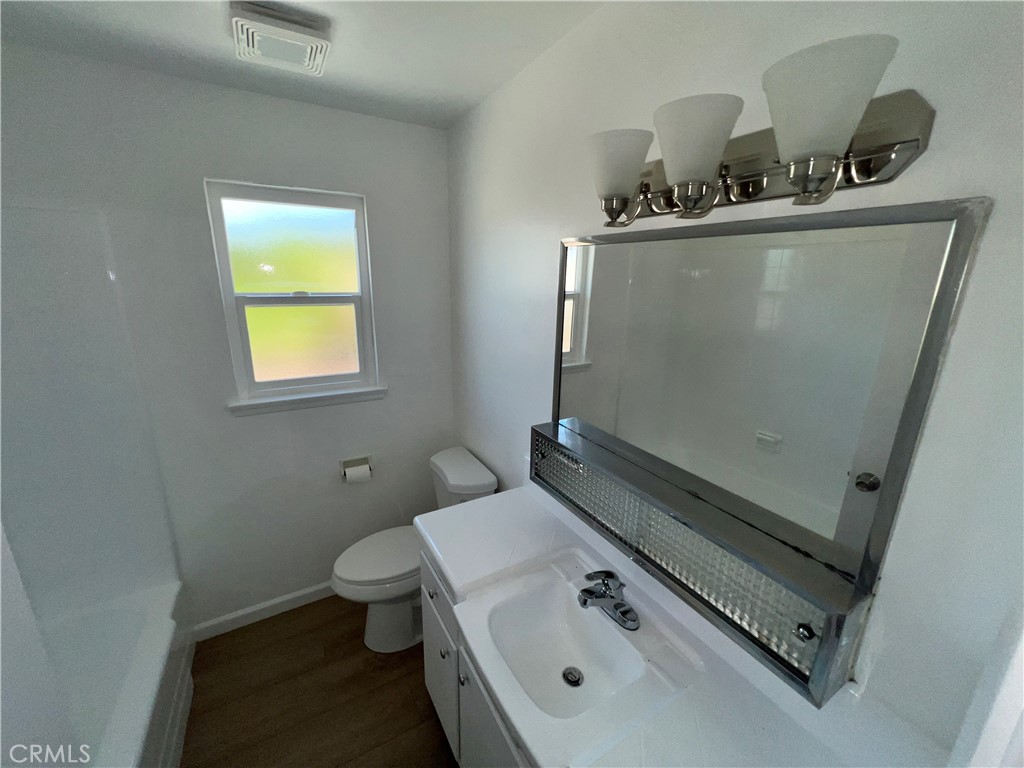 13829 Christine Drive G Property Photo 6