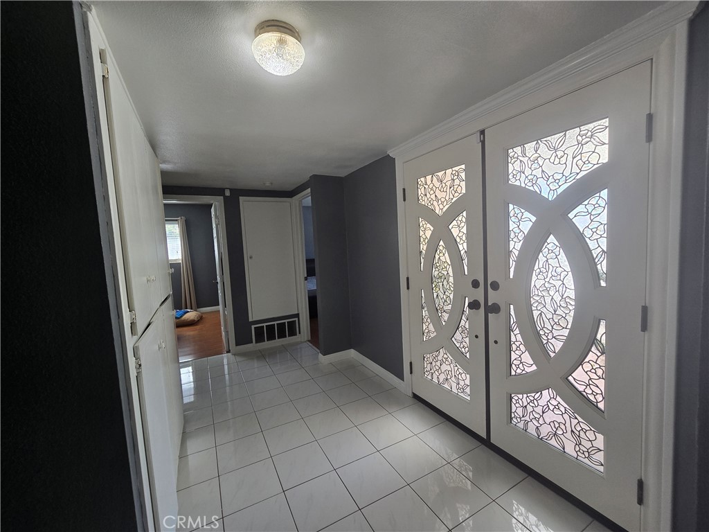 9802 Kern Avenue Property Photo 6