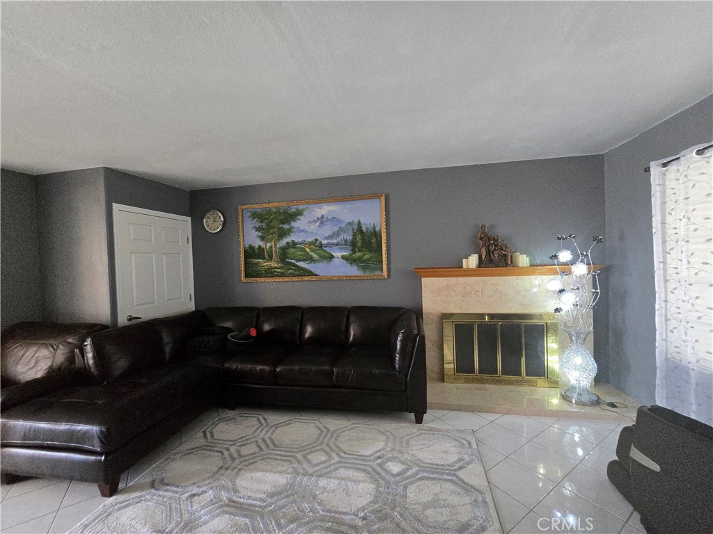 9802 Kern Avenue Property Photo 7