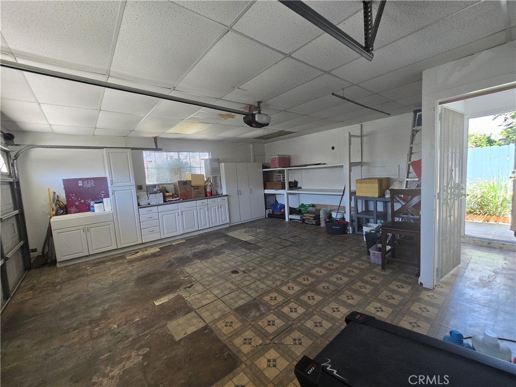 9802 Kern Avenue Property Photo 29