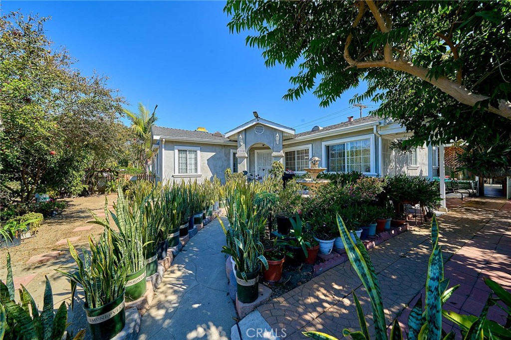 1390 W 33rd Street Property Photo 2