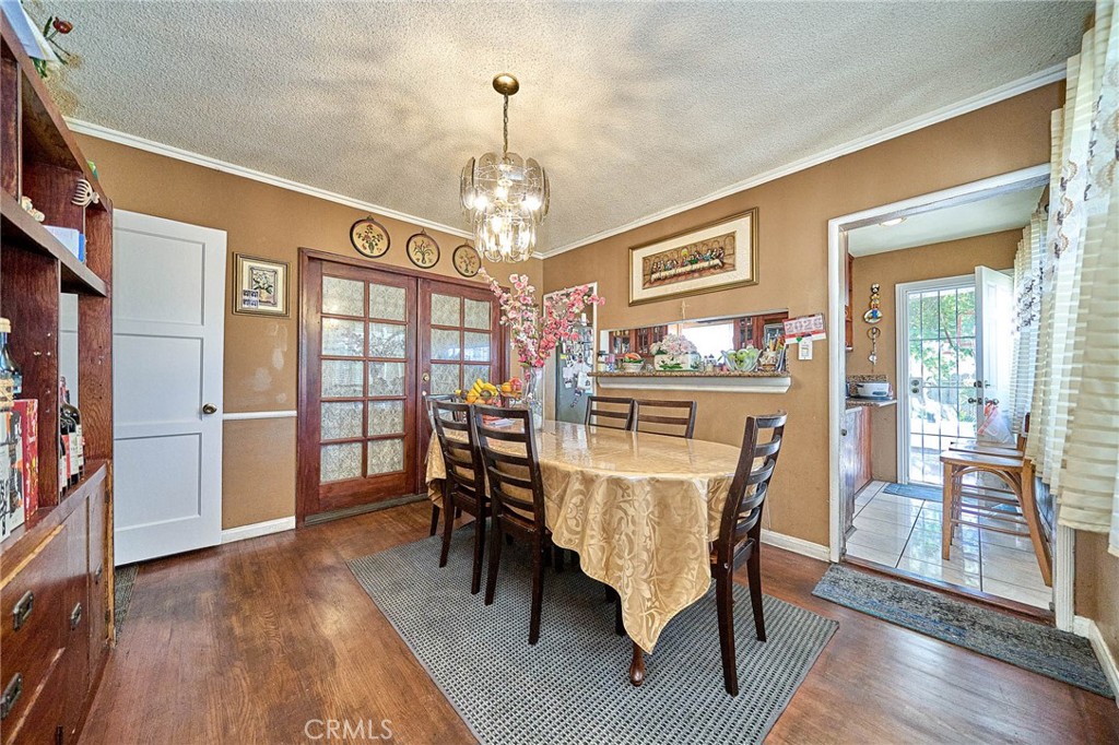 1390 W 33rd Street Property Photo 10