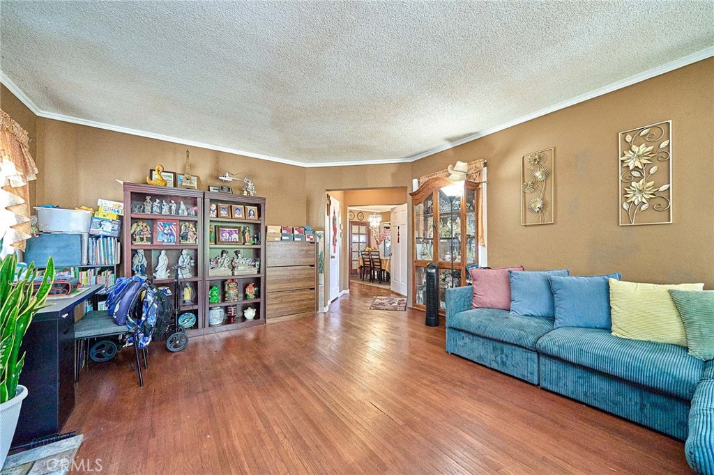 1390 W 33rd Street Property Photo 11
