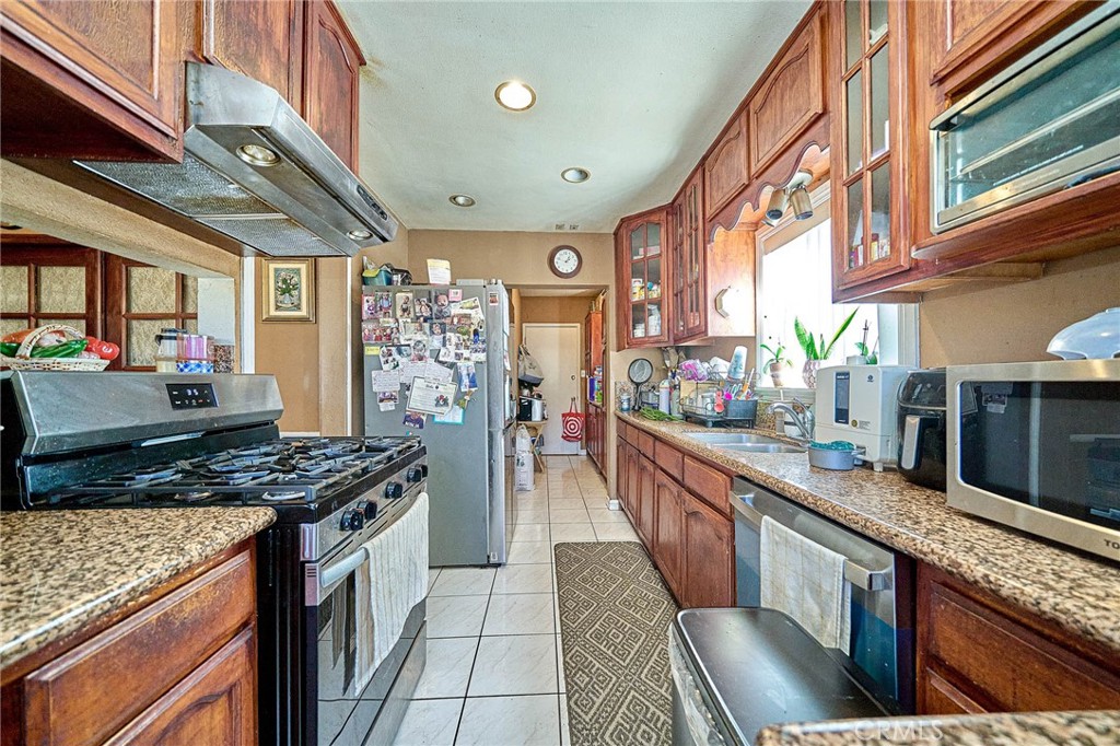 1390 W 33rd Street Property Photo 14