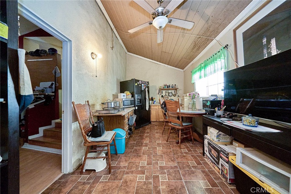 1390 W 33rd Street Property Photo 28