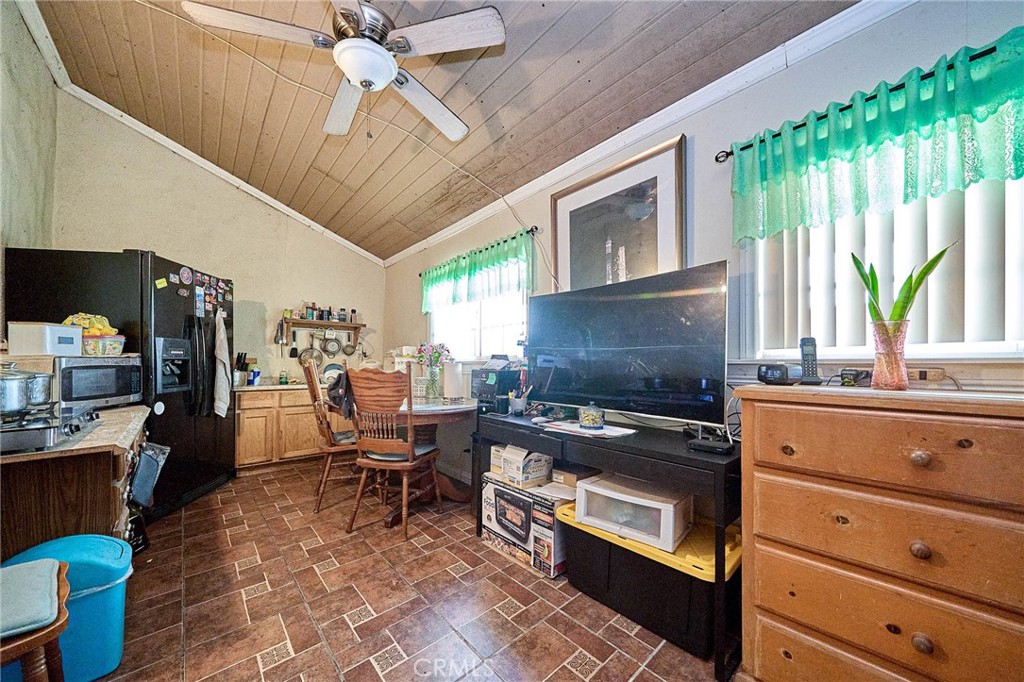 1390 W 33rd Street Property Photo 29