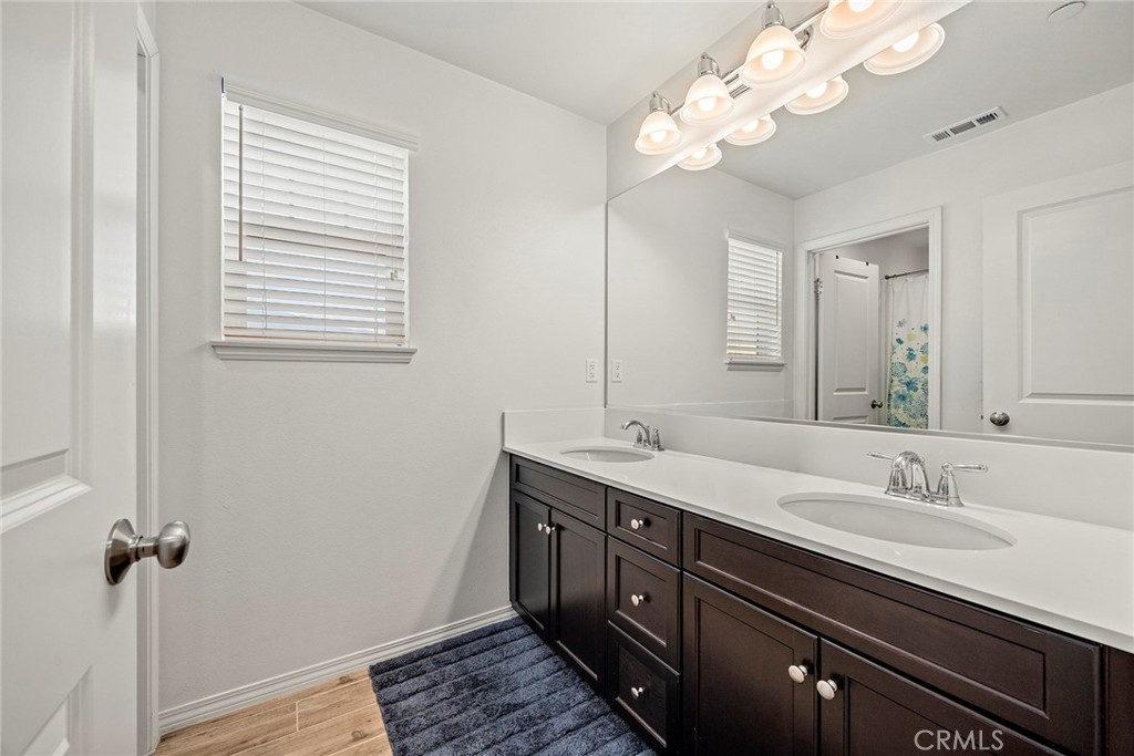 15237 Brookstone Property Photo 18