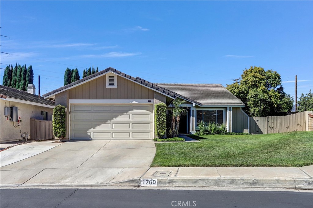 1769 Eastview Property Photo 3