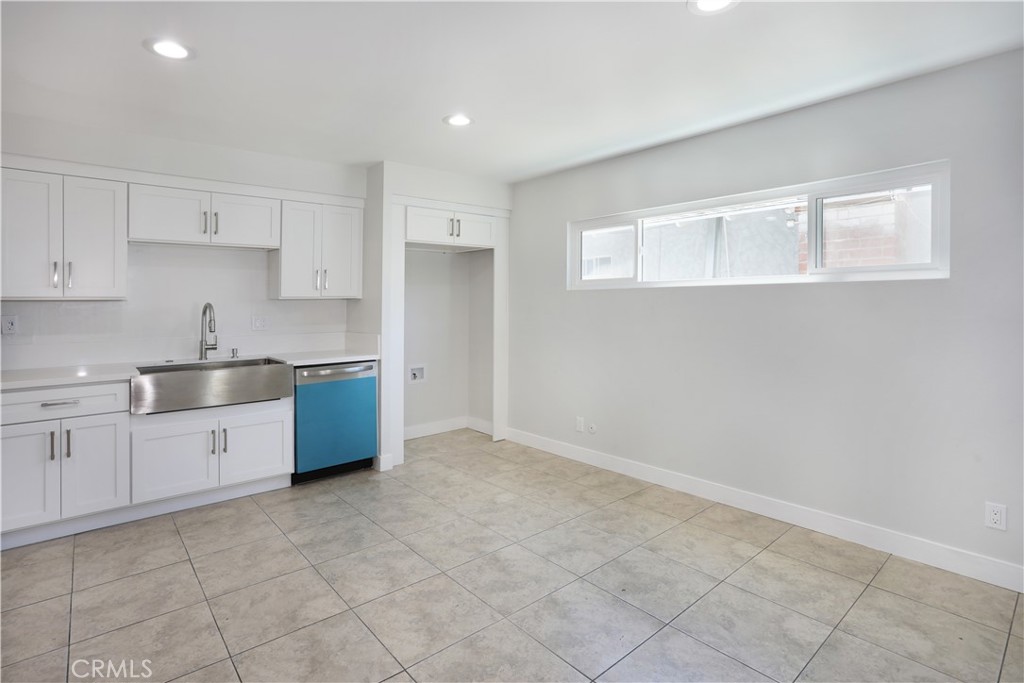 2105 W Hall Property Photo 7