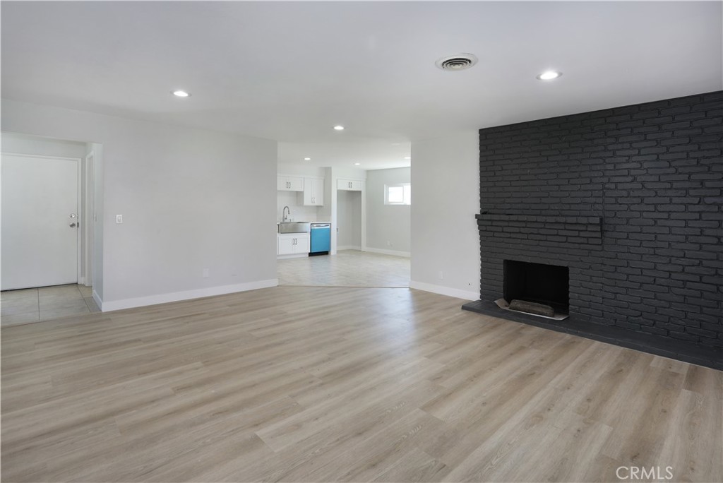 2105 W Hall Property Photo 11