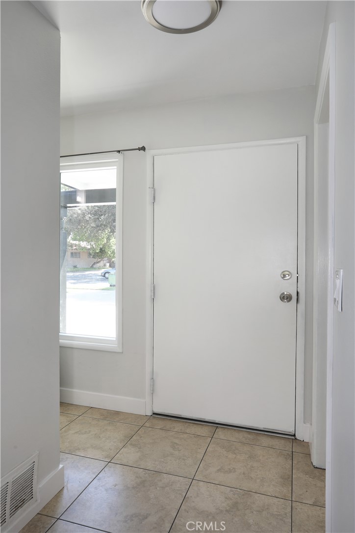 2105 W Hall Property Photo 16