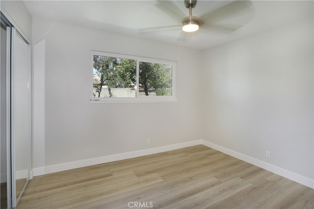 2105 W Hall Property Photo 22